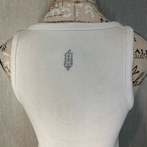 Free People White Tank Top Size XS/S - Picture 5 of 7